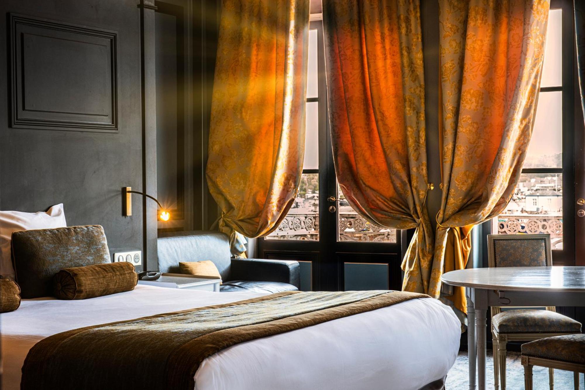 Best Western Le Cheval Blanc -Vue Sur Le Port-Plein Centre Ville Honfleur Luaran gambar