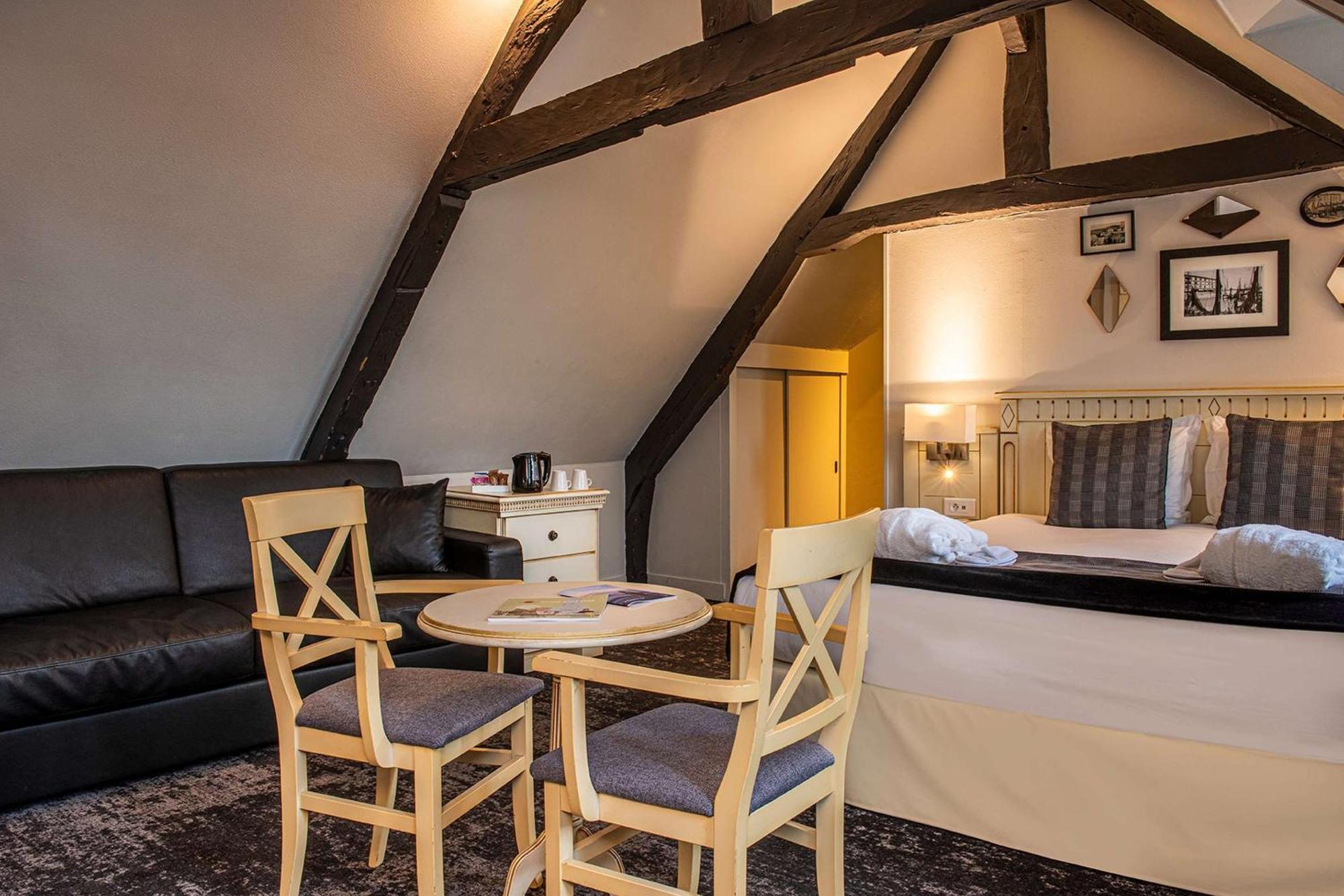 Best Western Le Cheval Blanc -Vue Sur Le Port-Plein Centre Ville Honfleur Luaran gambar