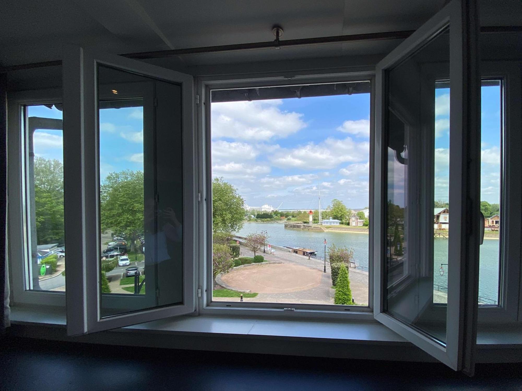 Best Western Le Cheval Blanc -Vue Sur Le Port-Plein Centre Ville Honfleur Luaran gambar