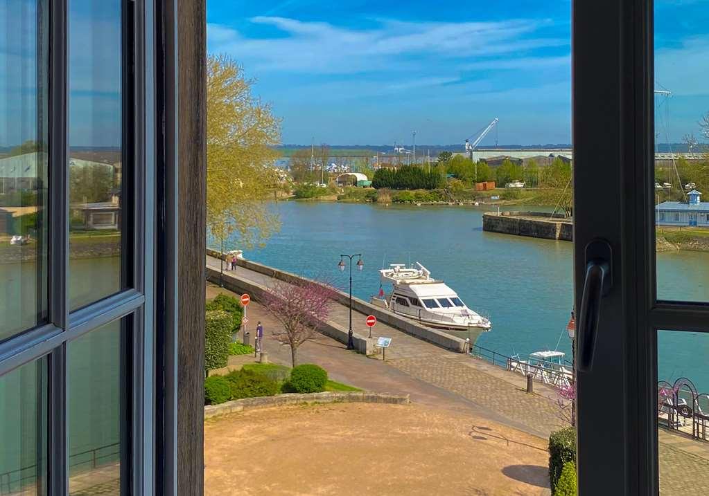 Best Western Le Cheval Blanc -Vue Sur Le Port-Plein Centre Ville Honfleur Bilik gambar