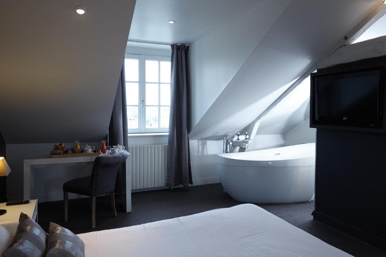 Best Western Le Cheval Blanc -Vue Sur Le Port-Plein Centre Ville Honfleur Bilik gambar